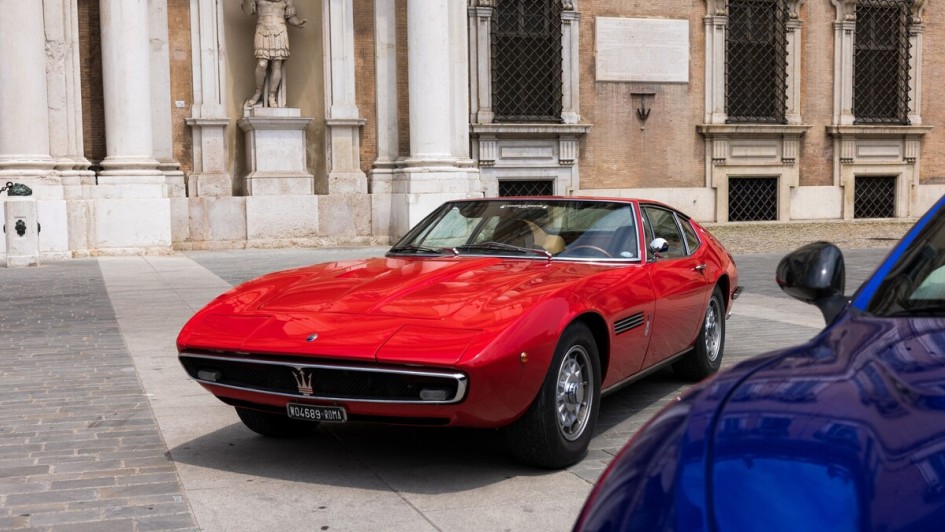 Attacke gegen Miura und Ferrari 275 GTB/4 – Der von Giorgetto Giugiaro gezeichnete Maserati Ghibli startete 1967