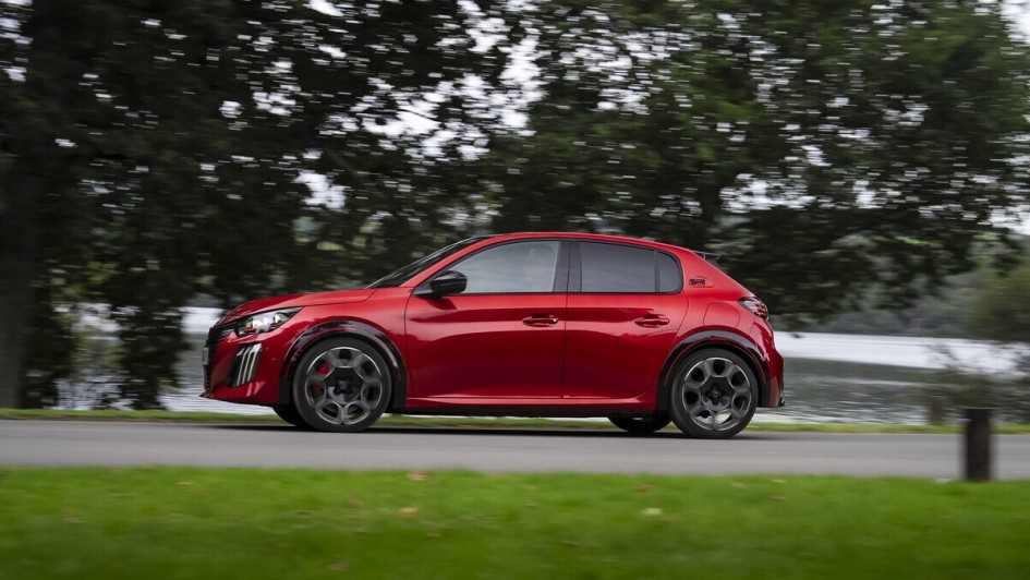 Peugeot macht aus seinem Kleinwagen 208 einen elektrischen Sportler, der das Kürzel GTi trägt und 281 PS leistet