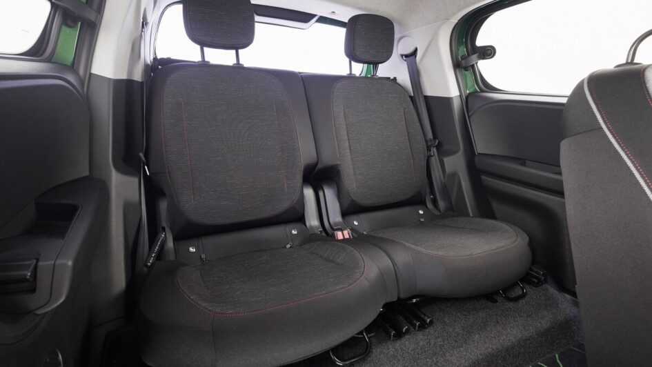 Renault_Twingo_E-Tech_14.jpg