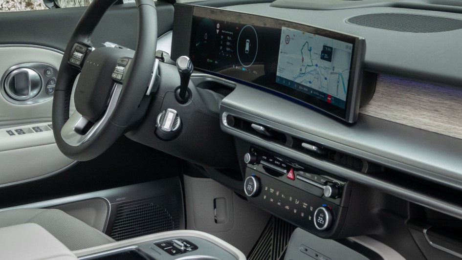Foto des Hyundai Ioniq 9 Cockpits in der Ausstattungslinie Techniq
