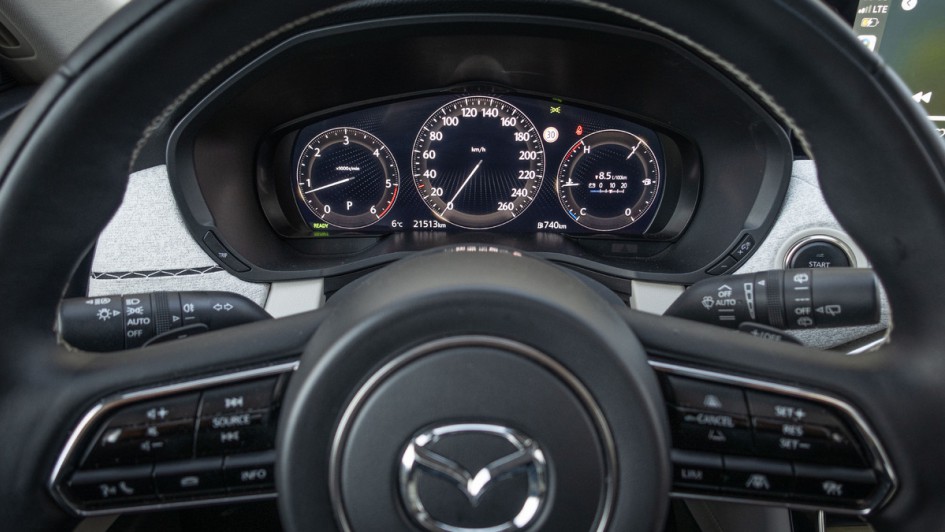 Mazda CX-60 D 254 AWD Foto vom Digital Tacho