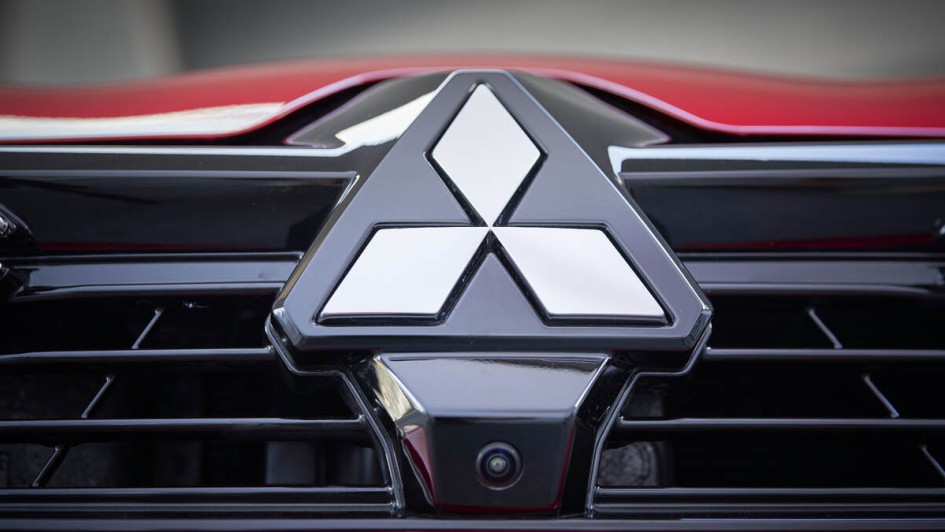 Kühlergrill-Emblem des Mitsubishi Colt