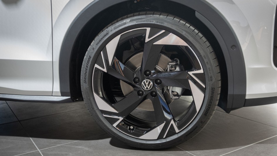 20-Zoll-Alufelge am neuen VW T-Roc