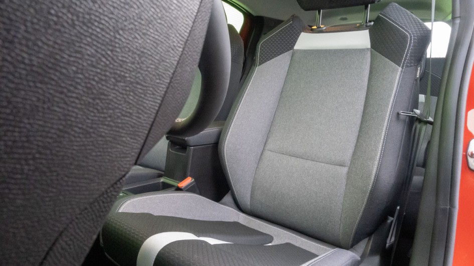 Fahrersitz im Frontera im Detail