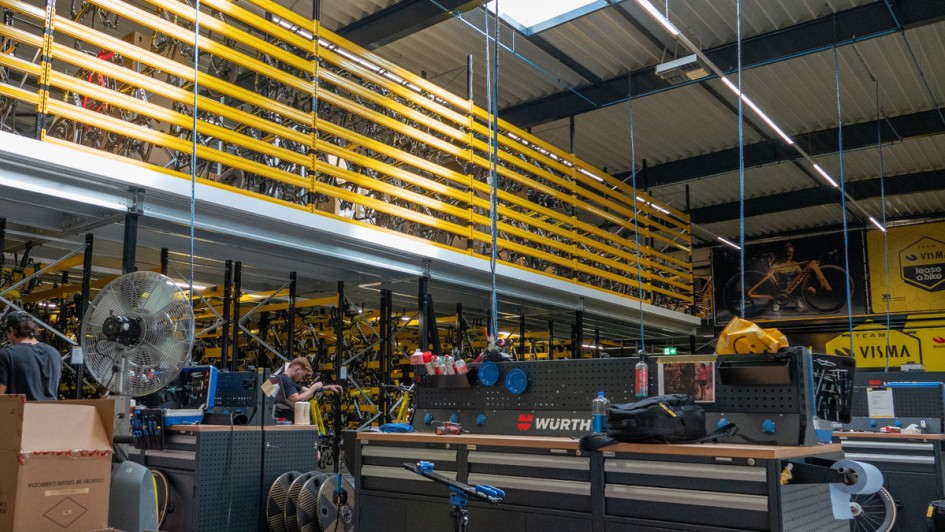 Werkstatt von Team Visma Lease a Bike