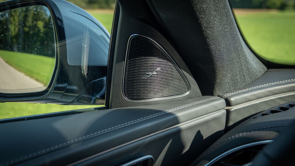 Burmester Soundsystem in der A-Säule der Mercedes E-Klasse.