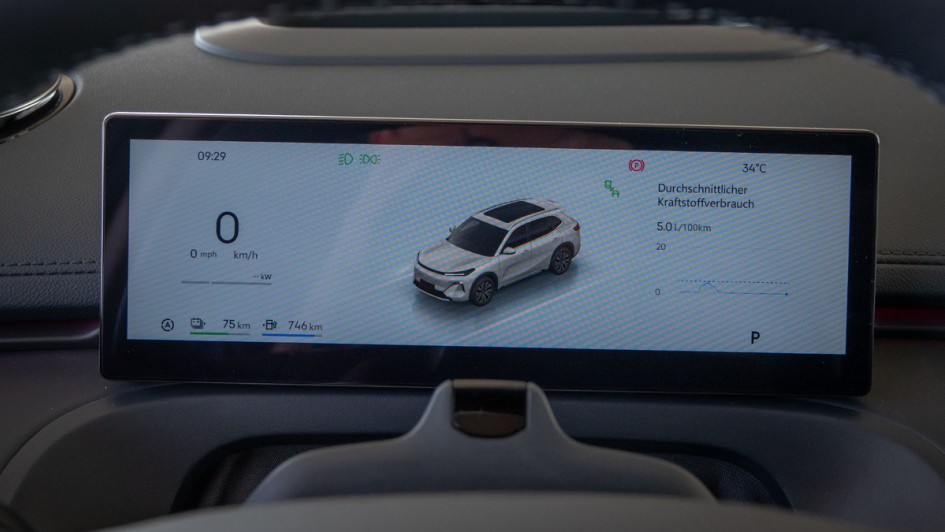 Detailfoto vom Kombiinstrument im Geely E5