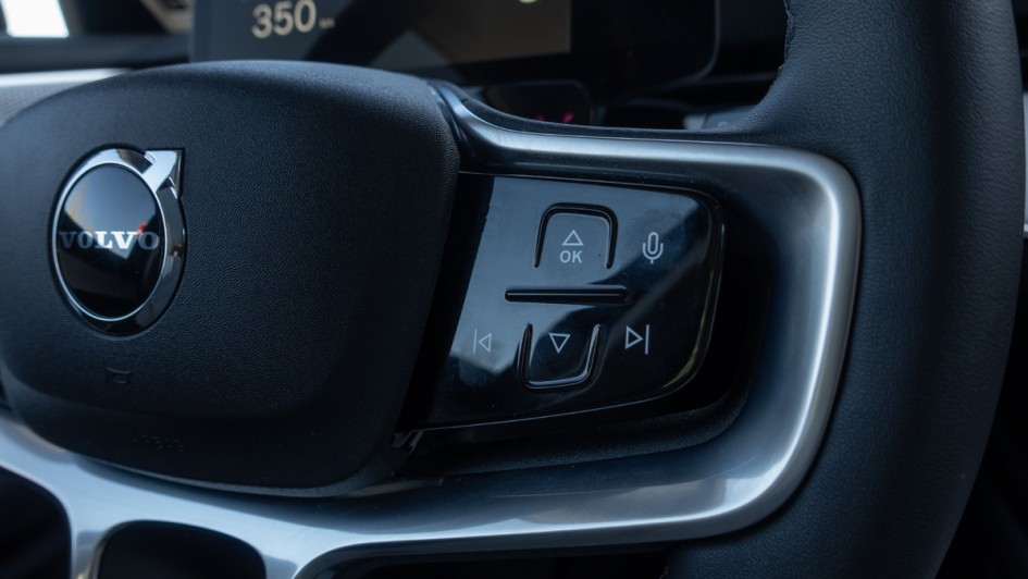 Fettige Lenkradtasten im Volvo ES90