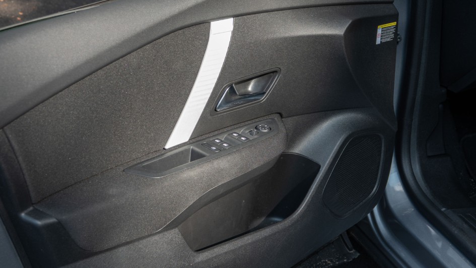Citroen C4 You (2024) Foto der Türverkleidung auf der fahrerseite