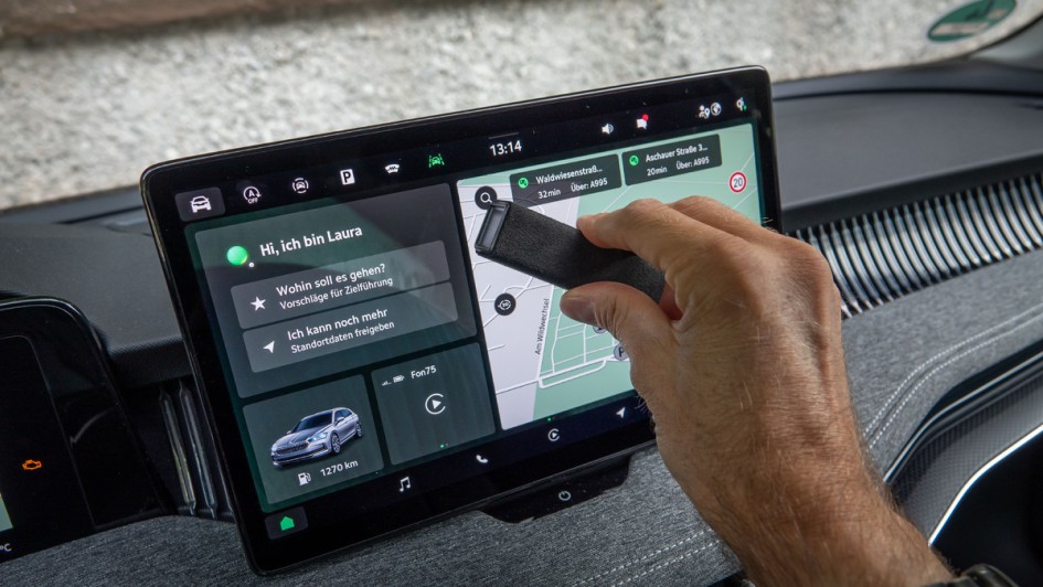 Skoda Superb Combi 2.0 TDI Putzklotz fürs Display