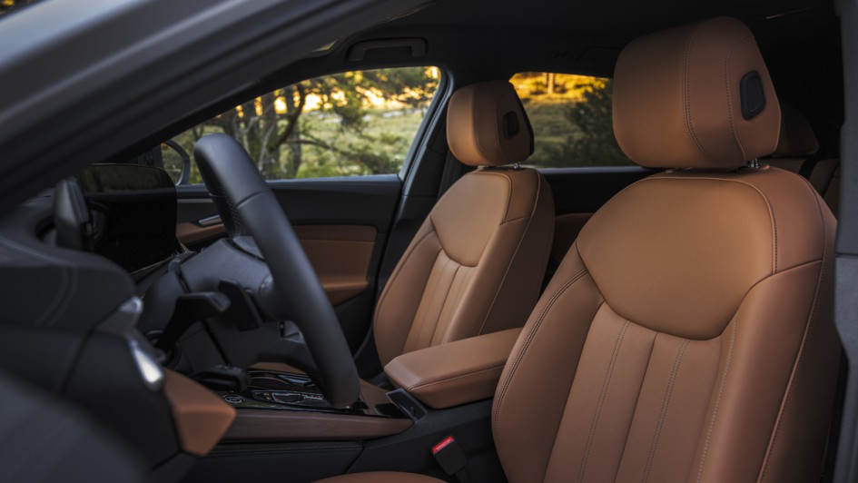 Vordersitz des Audi A5 Avant in braunem Leder