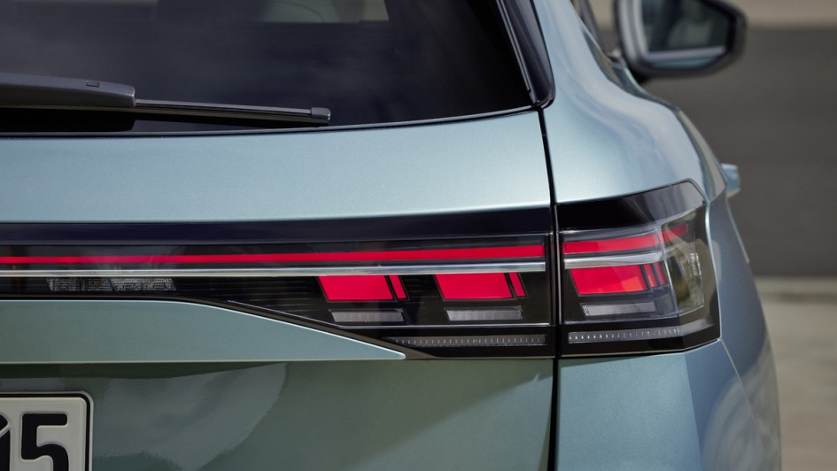 Rückleuchten des VW Passat B9 in LED-Technik im Detail fotografiert