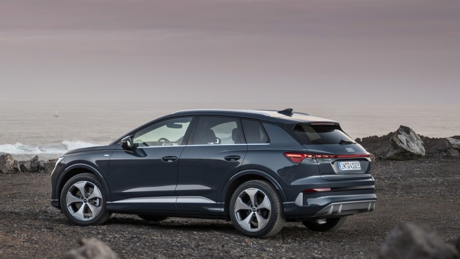 Audi Q4 e-tron SUV BEV
