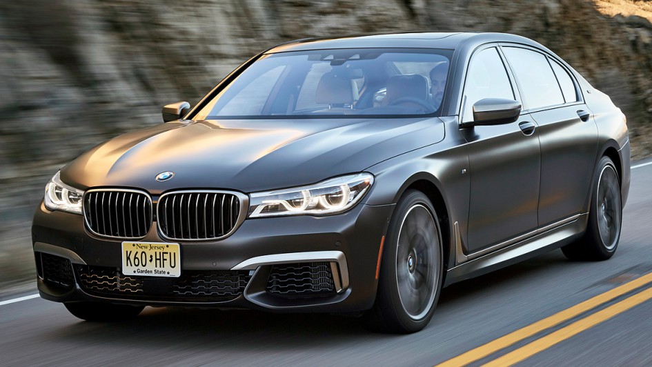 BMW-M760Li-01