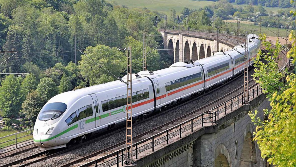 Deutsche Bahn; Alternative Mobilitätslösungen; Zug; Eisenbahn