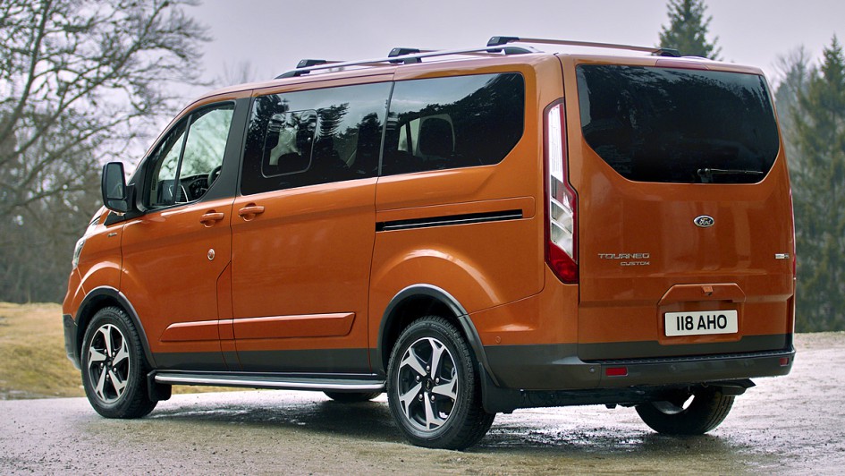 Ford--Tourneo-Custom-Active-2