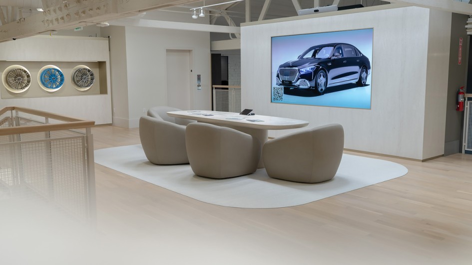 Mercedes-Benz Brand Studio-Konzept