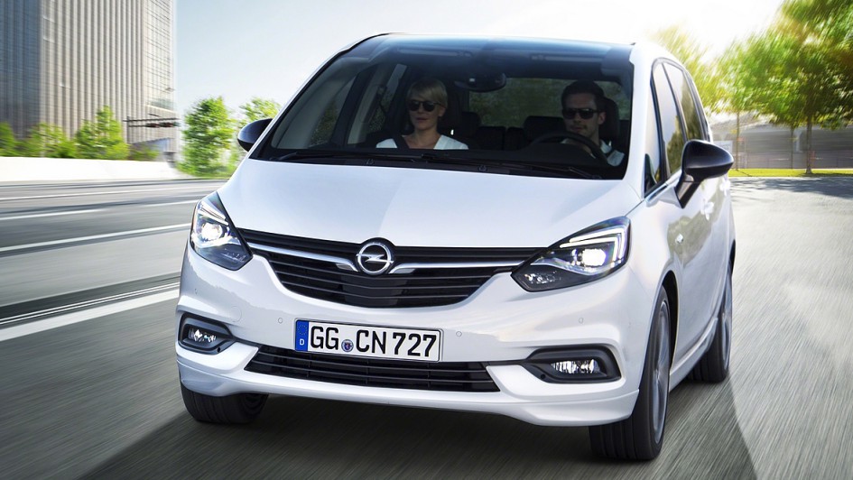 Opel-Zafira-2017-05