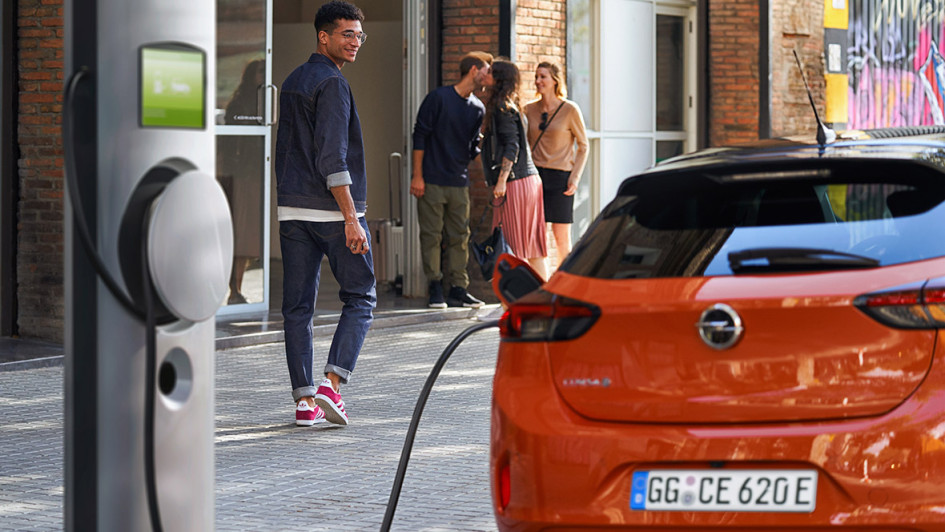 Opel Corsa-E; Laden; E-Auto; Ladestation; Elektroauto; Ladesäule