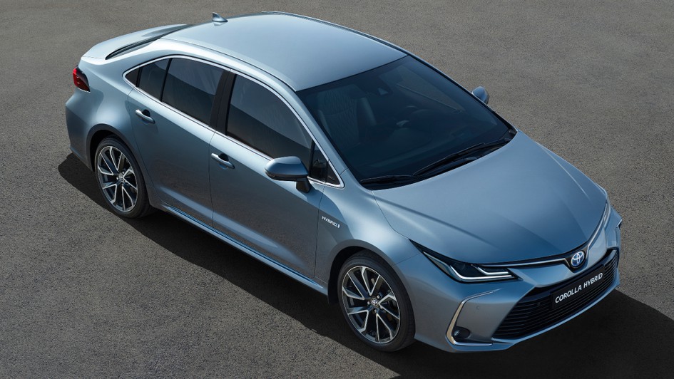 Toyota-Corolla-Hybrid-Limousine