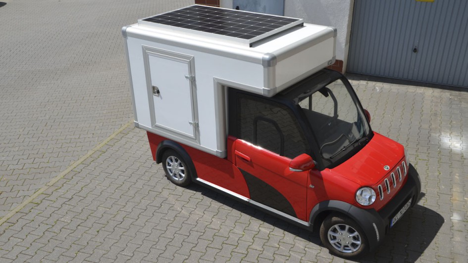 Etwa fünf Prozent der Kunden ordern das Solardach dazu, dessen Strom für die Nebenaggregate ist.