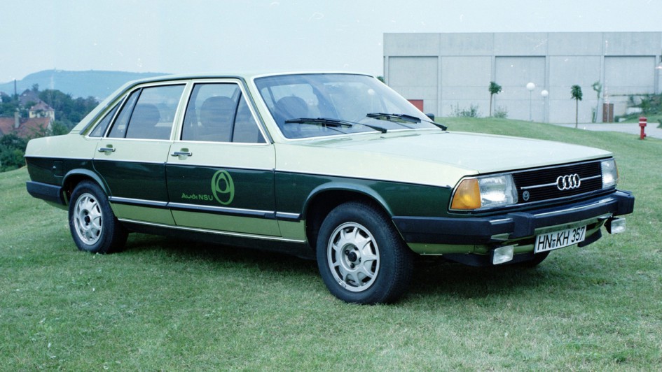 Keine Zeiten für Wankelmut – Der Audi 100 (C2) wurde als designierter Nachfolger des NSU Ro 80 auch mit Wankelmotoren erprobt, aber der Serienstart abgesagt