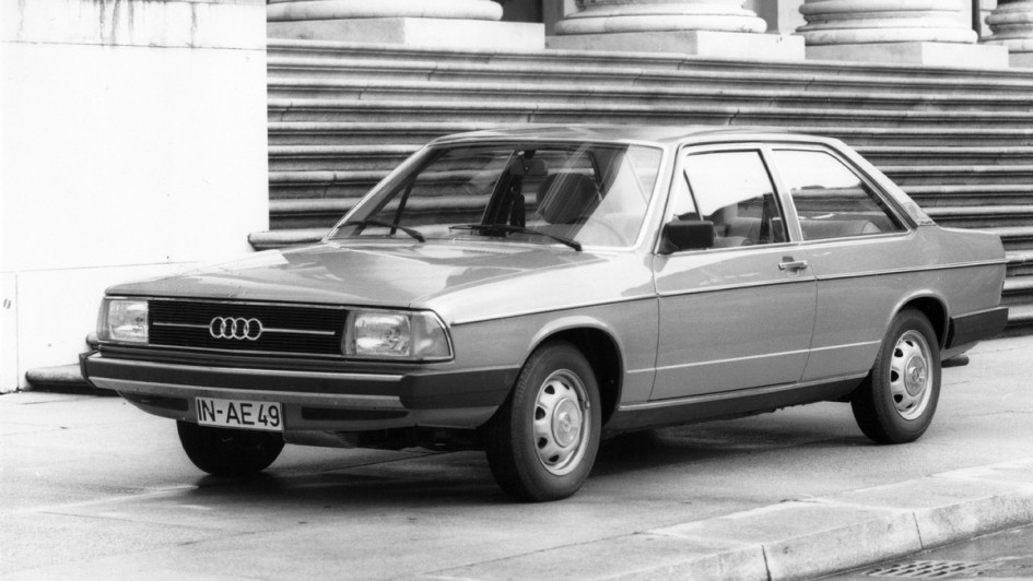 Unverstandenes Coupéfeeling – Der zweitürige Audi 100 (C2) wurde wegen Erfolgslosigkeit nach kurzer Zeit eingestellt.