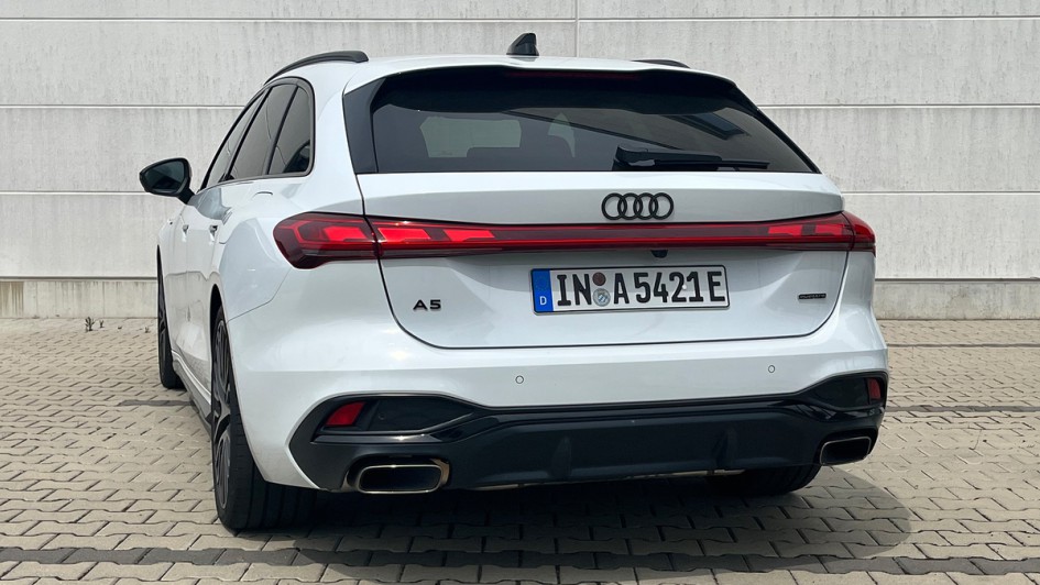 Audi A5 Avant e-hybrid quattro