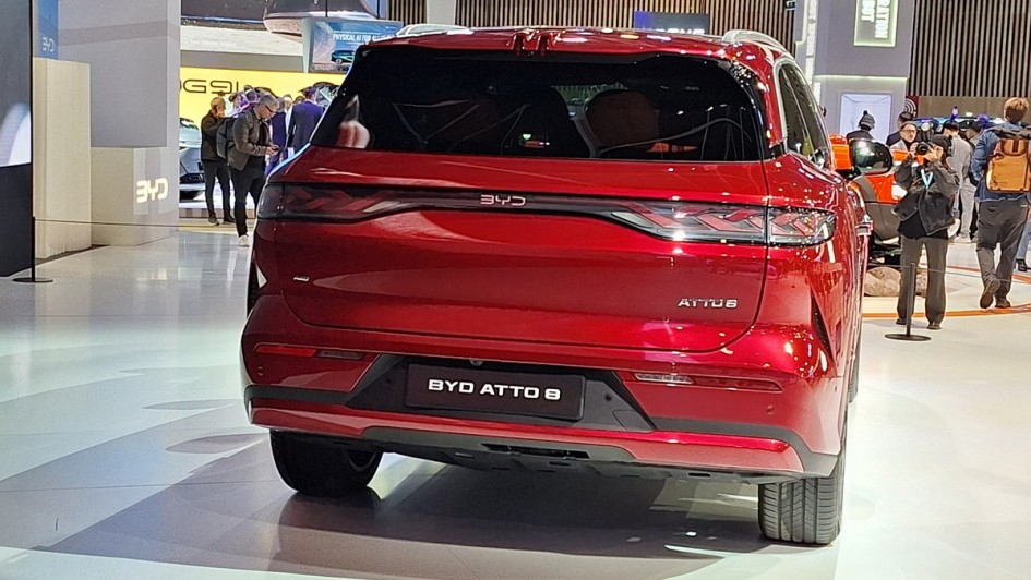 BYD Atto 8