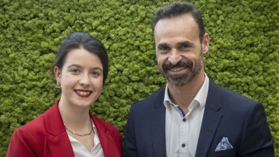 Carolin Krämer und Christian Holler verhandelten den Mietwagen-Einkauf.