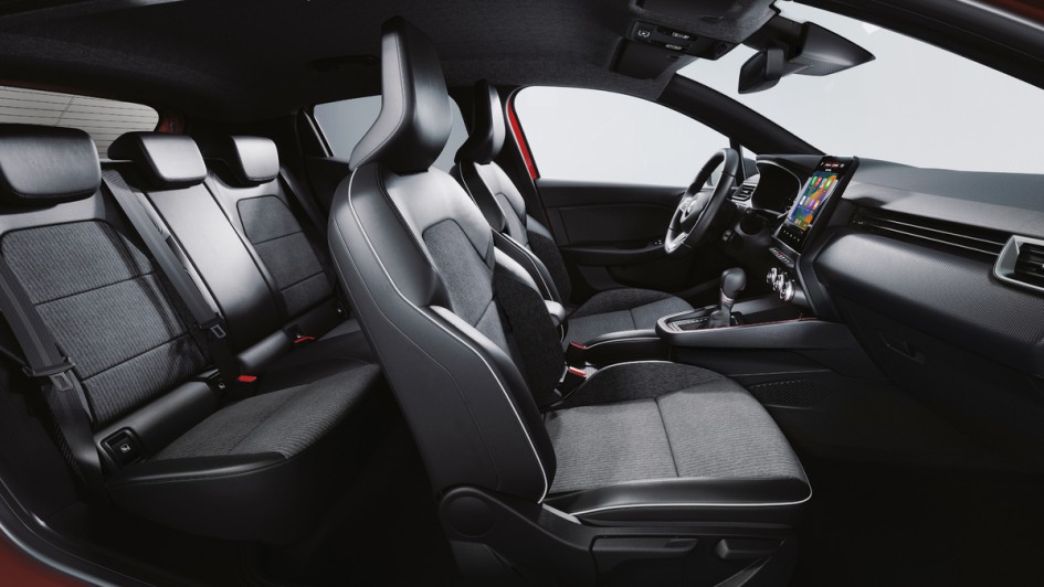 Sitze vorn und hinten im Mitsubishi Colt