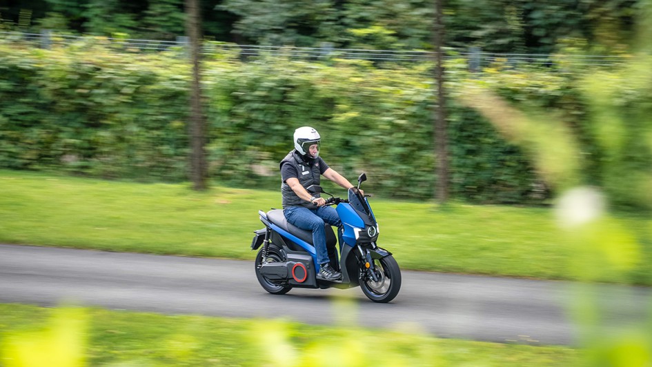 Auch Zweiräder wurden viel gefahren. Neben der 125er-E-Maschine von Seat Mó gab es auch ein 50er-Modell zum Testen.