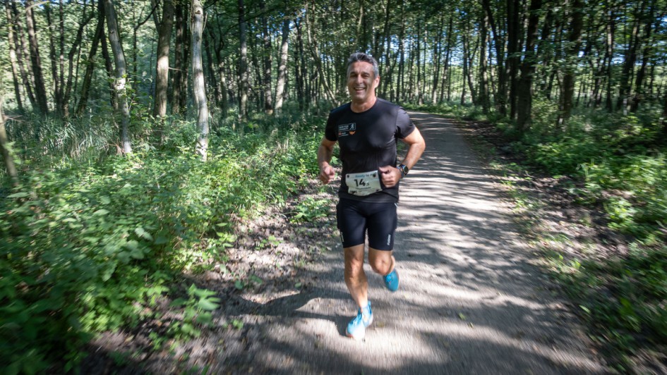 Im Wald sind die Temperaturen des ALD und Leaseplan Run For Charity gut zu ertragen