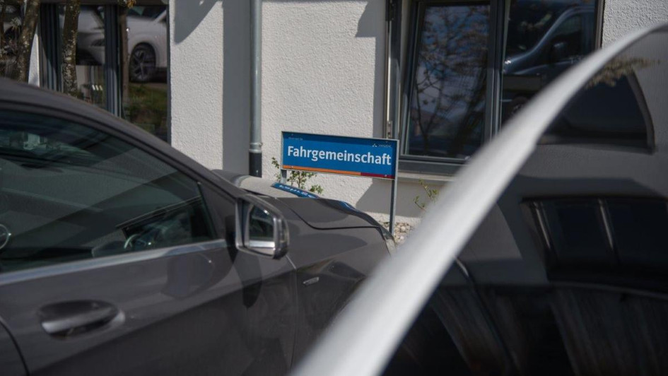 Wer nicht allein zur Firma fährt, erhält einen Parkplatz ganz vorn in der Reihe