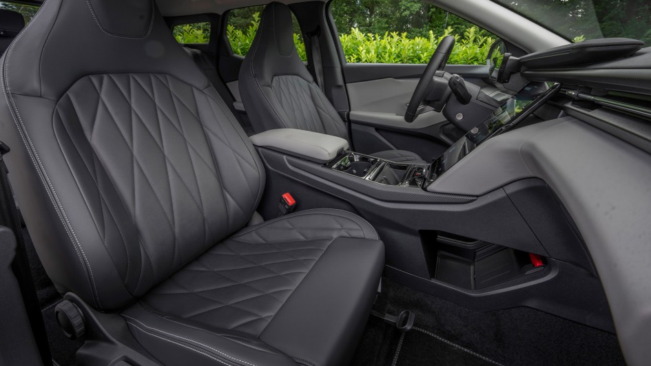 Ford Explorer RWD Extended Range