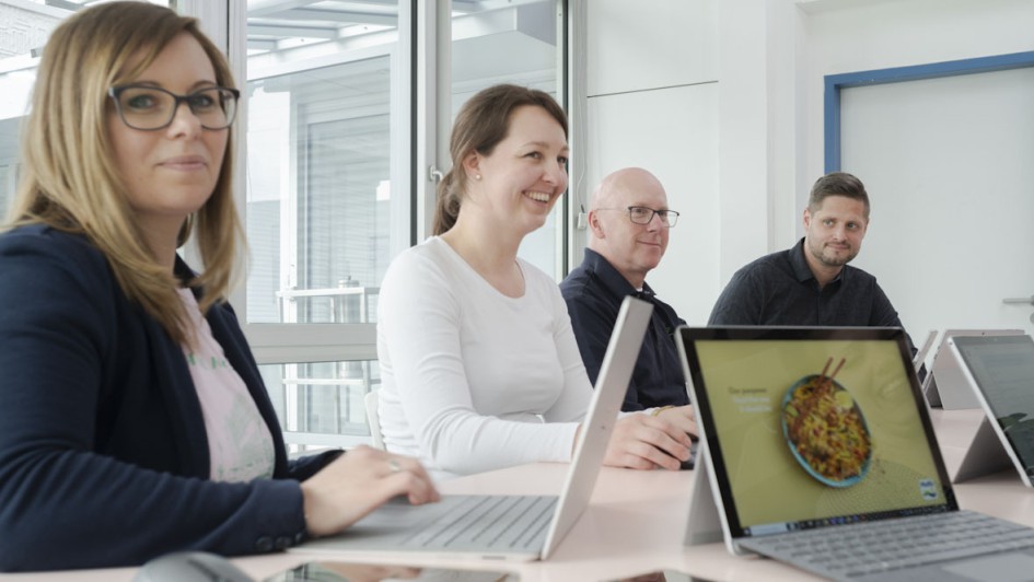 Aktuell fahren nur noch 102 von den 115 Berechtigten einen Pkw. Die anderen haben ihre Mobilität mit Bahn, Fahrrad oder anderweitig organisiert.