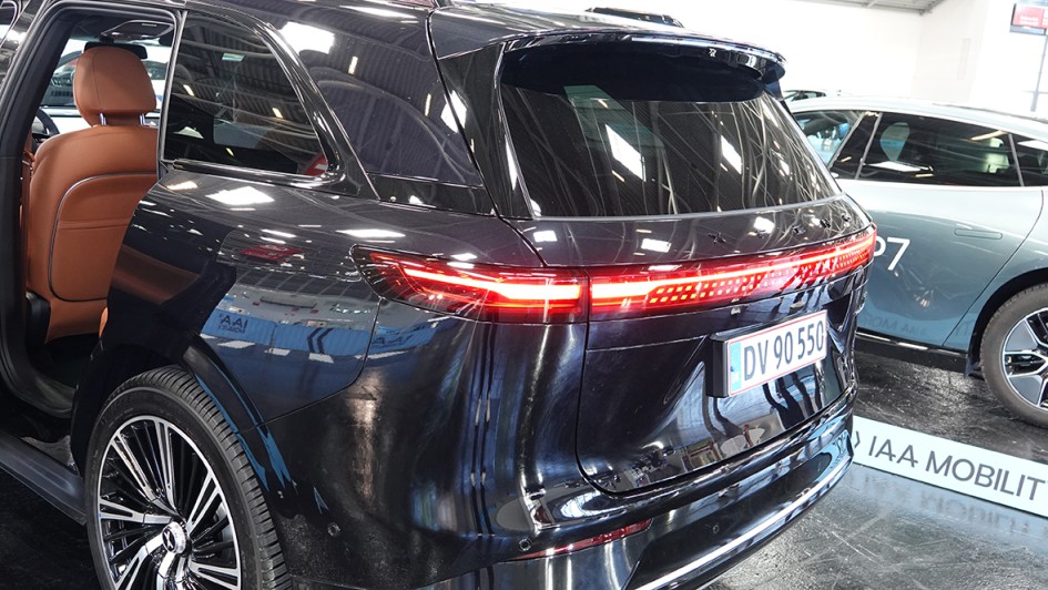 Am Heck kann man die wenigsten E-SUV noch erkennen, denn vieles ist im Design recht gleich.