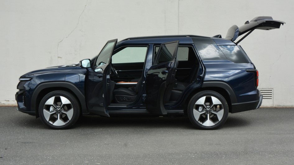 KGM Torres EV Test (2025)