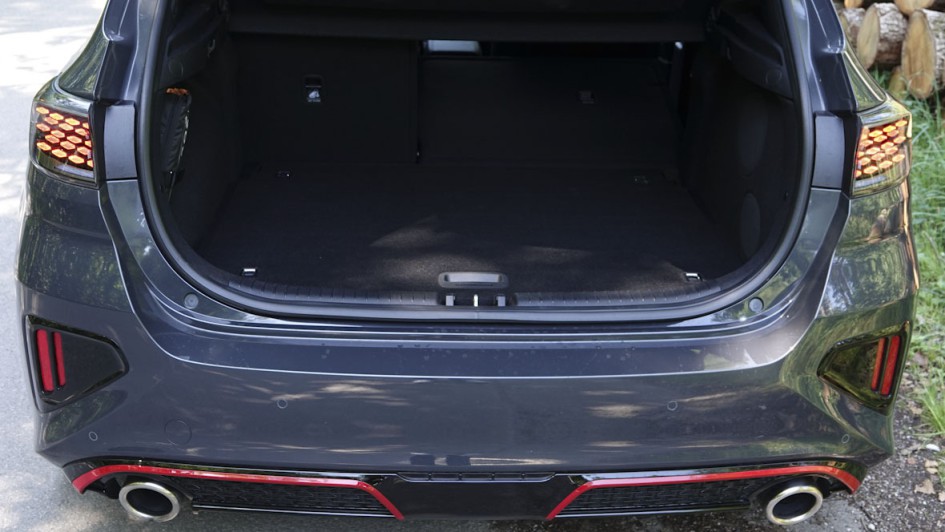 395 Liter passen in den Kofferraum, das reicht in der Regel aus.