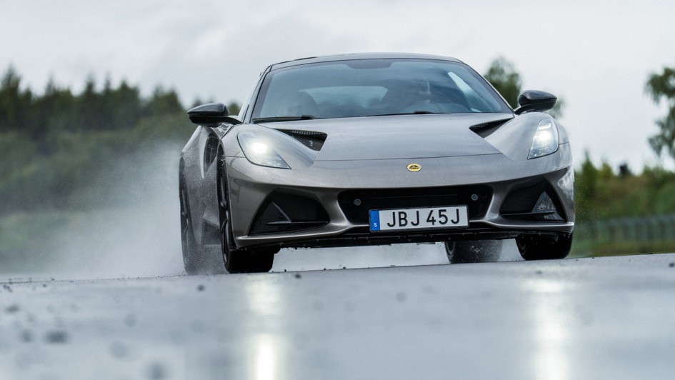 Lotus Emira Turbo SE 