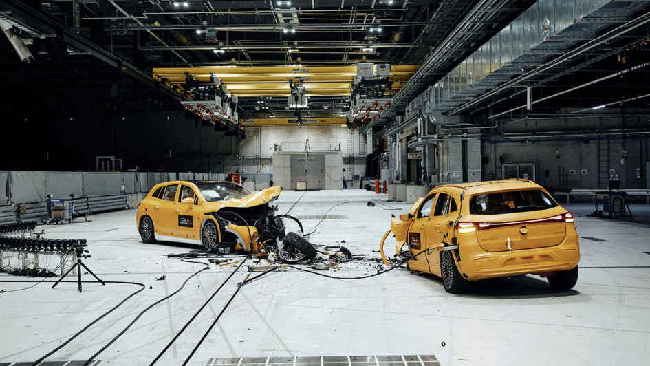 Mercedes-Benz Crashtests E-Autos