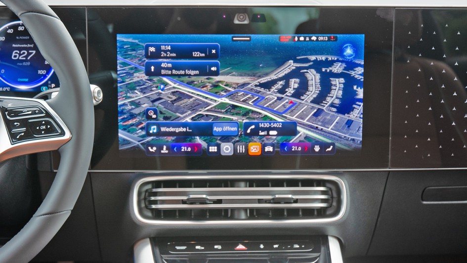 Mercedes-Benz CLA Test (2025)