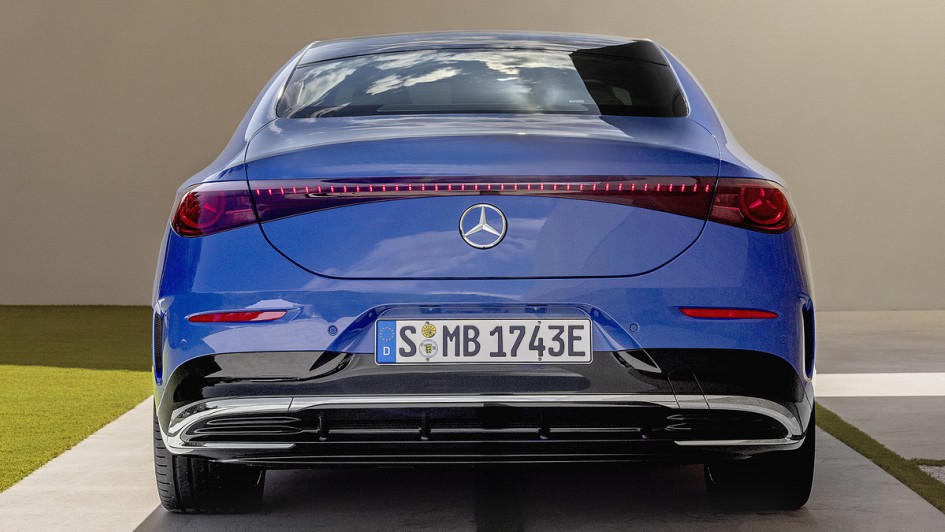 Mercedes-Benz CLA mit EQ Technologie und AMG Line