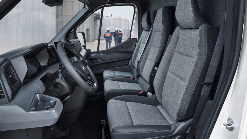 Nissan Interstar (2024)