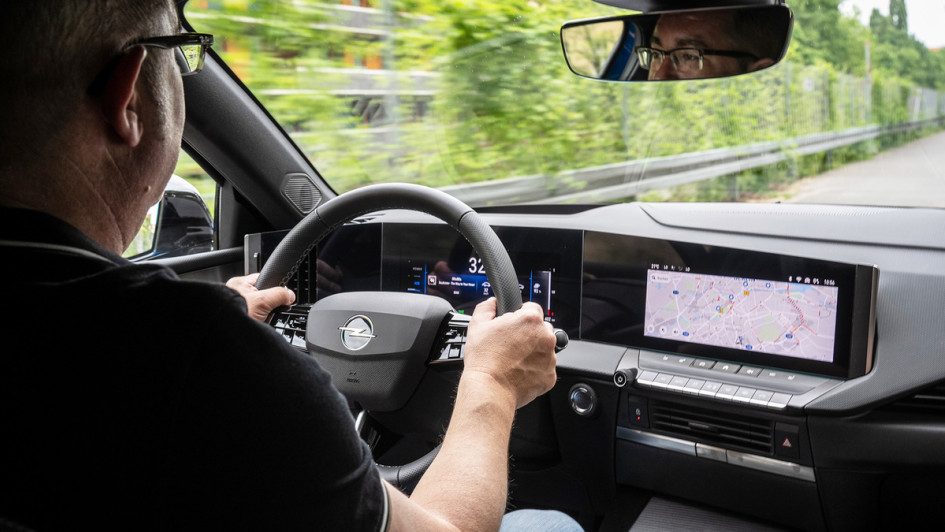 Opel Astra Electric Test (2023)