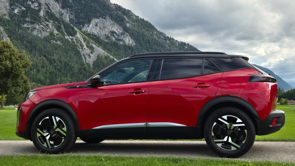 Peugeot e-2008 Test (2025)