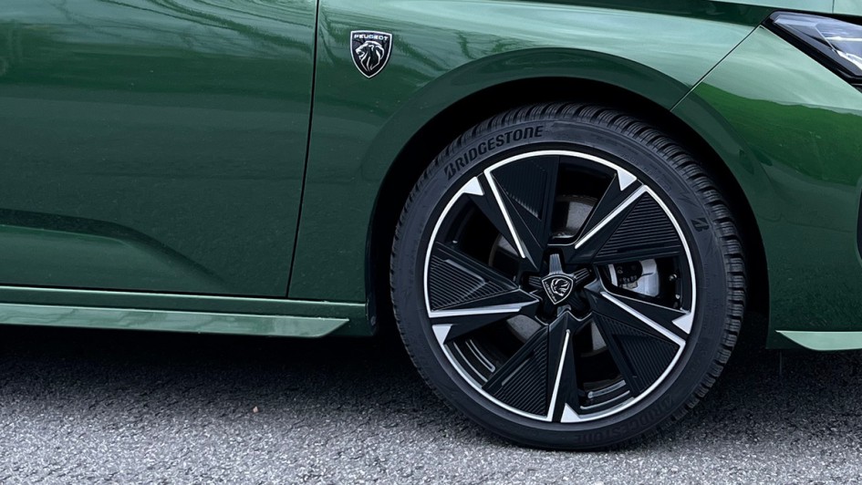 Peugeot E-308 (2024)