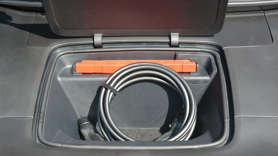 Elektroauto, Laden, Ladekabel, Polestar 4, Frunk