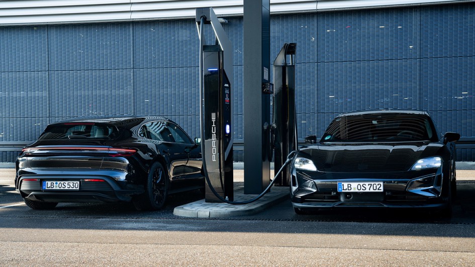 Porsche Taycan (2024)