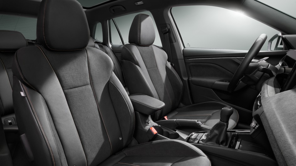 Skoda Kamiq Sitze vorn in schwarz im Faceliftmodell